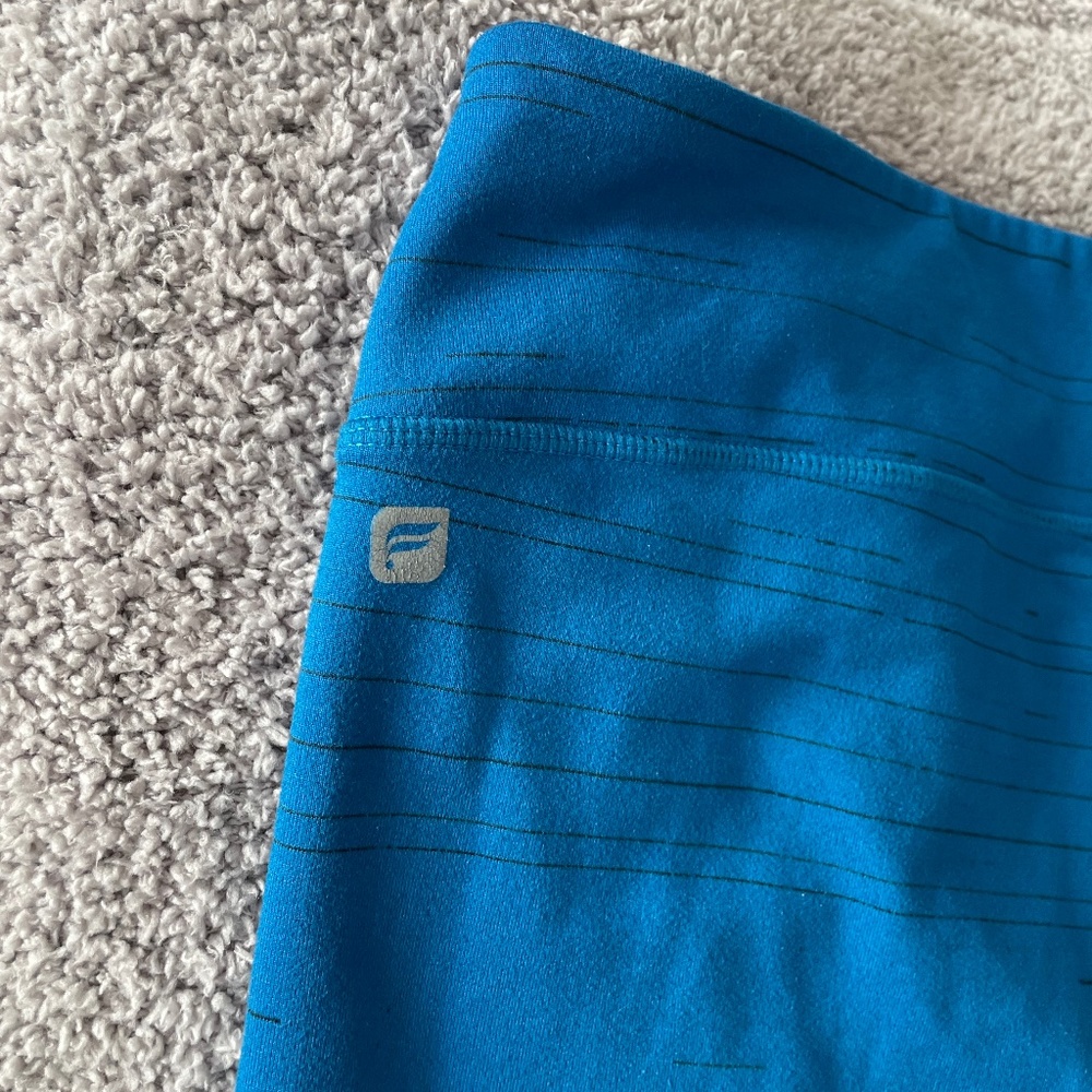 Fabletics‎ Capri leggings blue